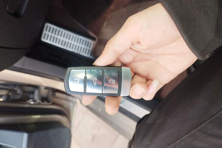 Used Volkswagen FAW-Volkswagen CC 2016 1.8TSI Prestige Model Vehicle Key