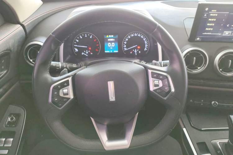 Used Wey VV5 2019 Upgraded Model 2.0T Two-Wheel Drive Ultra-Luxury Version China V Standard