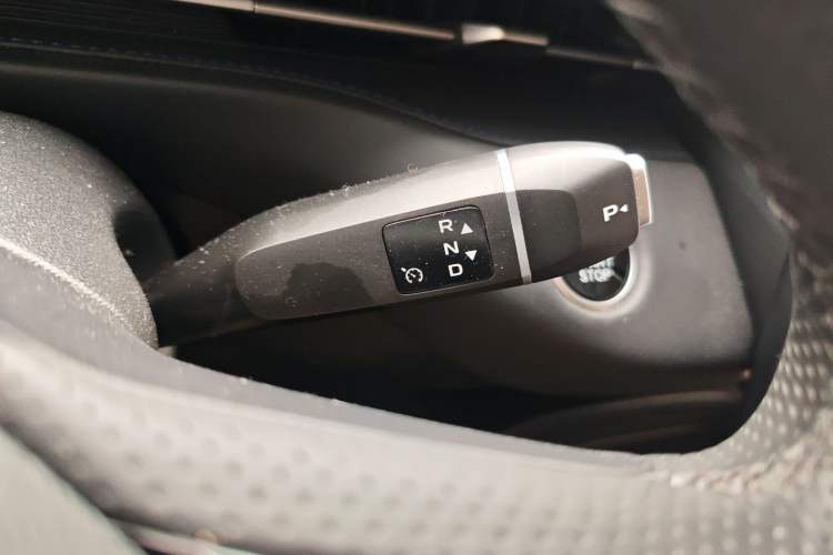 Used CHANGAN NEVO A05 2025 Truly Delicious Version 145 Leading Edition Gear Lever