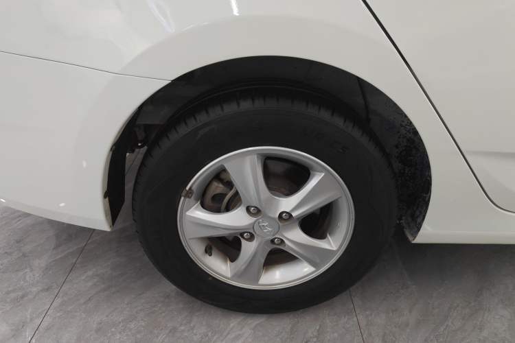 Used Hyundai Verna (older generation) 2016 1.4L Manual Smart GLS Trim