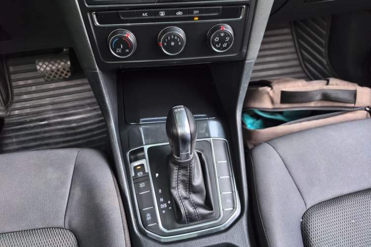 Used Volkswagen Golf Sportsvan 2016 230TSI Automatic Trend Edition