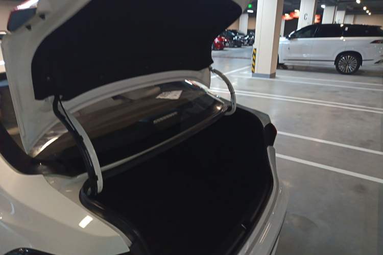 Used Toyota Levin 2021 185T CVT Entry-Level Version Trunk