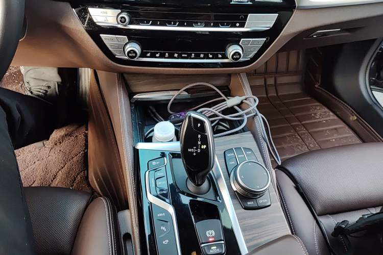 Used BMW 5 Series New Energy 2020 Mileage Upgrade Version 530Le Pioneer Edition
