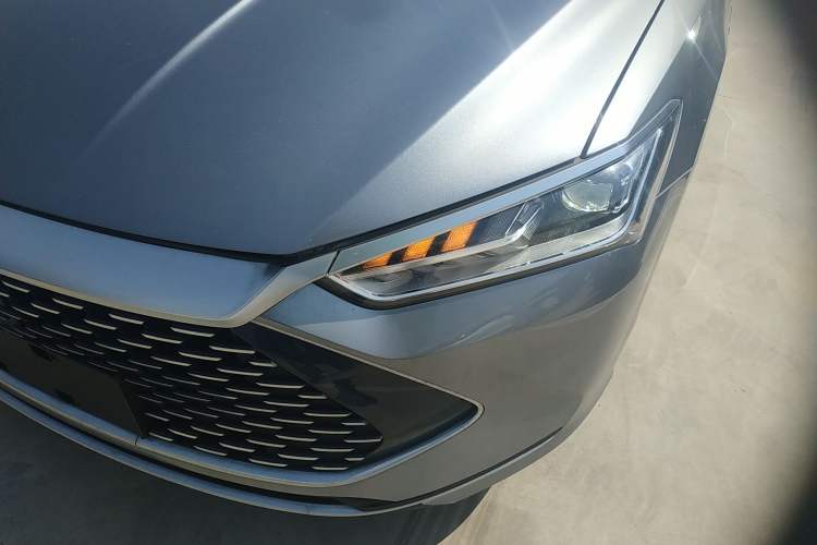 Used BYD Qin PLUS 2024 HONOR Edition DM-i 55KM Leading Model
