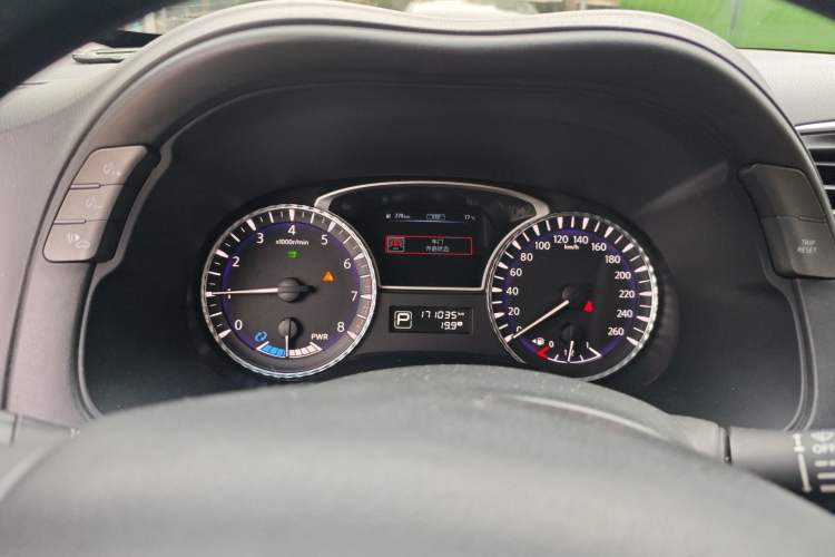 Used Infiniti QX60 2014 2.5 S/C Hybrid Two-Wheel Drive Excellence Edition
