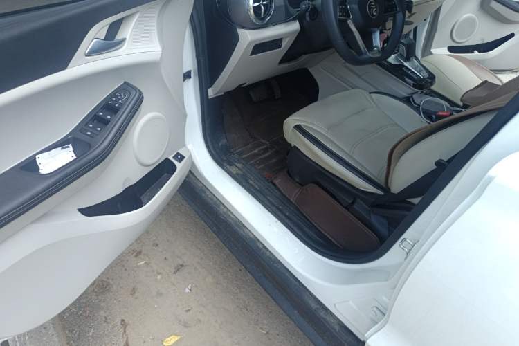 Used BYD Yuan Pro 2021 401 km Luxury Version Driver Seat