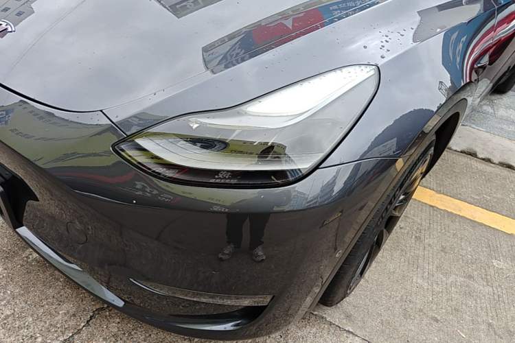 Used Tesla Model Y 2021 Long-Range All-Wheel-Drive Version 3D7
