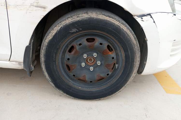 Used Volkswagen Santana 2015 1.4L Manual Fashion Edition Right Front Wheel Hub