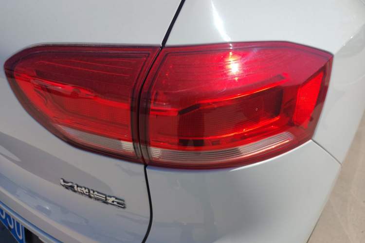 Used Haval H2s 2018 Red-Label 1.5T Dual-Clutch Fashion Edition