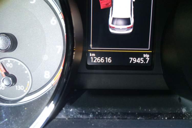 Used Volkswagen Tiguan L 2018 330TSI Automatic Two-Wheel Drive Luxury Edition Odometer Close Up