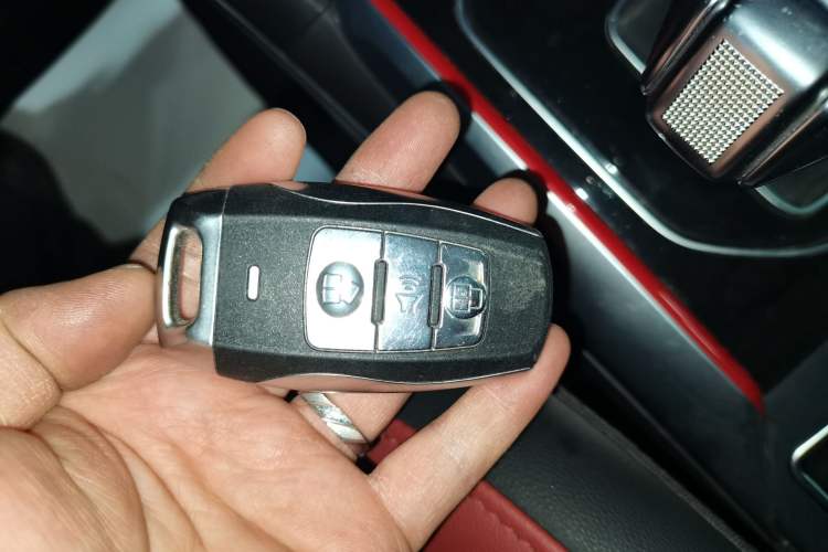 Used Haval H2 2018 Chuanxiang Edition 1.5T Dual-Clutch Two-Wheel Drive ZhiShang Model China V Standard
