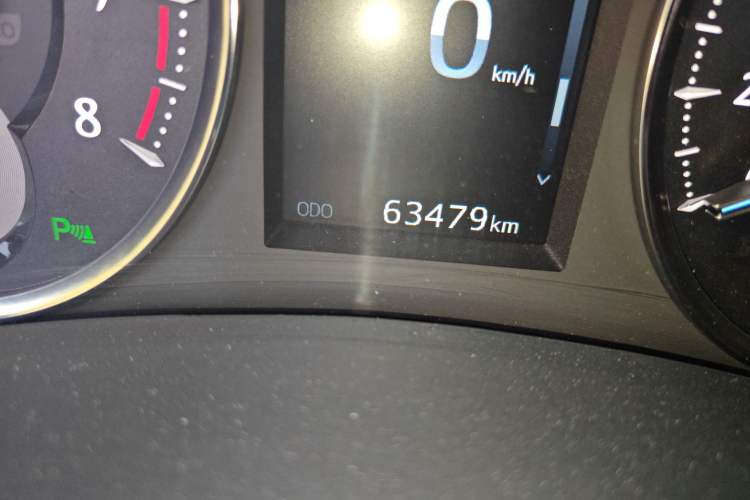 Used Toyota Alphard 2015 3.5L Luxury Edition Odometer Close Up