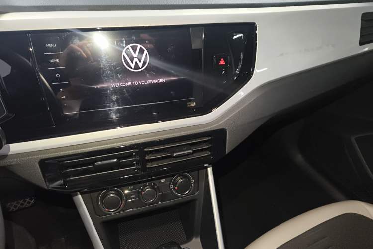 Used Volkswagen Polo 2023 Plus 1.5L Automatic Colorful Tech Edition Audio And AC Panel