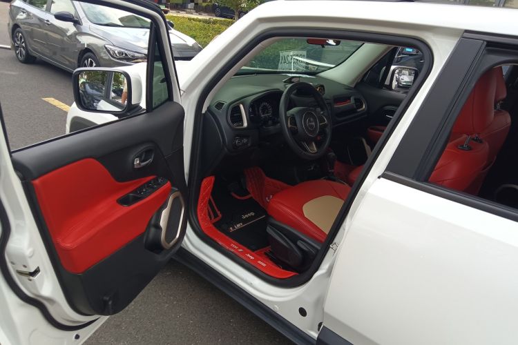 Used Jeep Renegade 2017 180T Automatic High-Energy Version