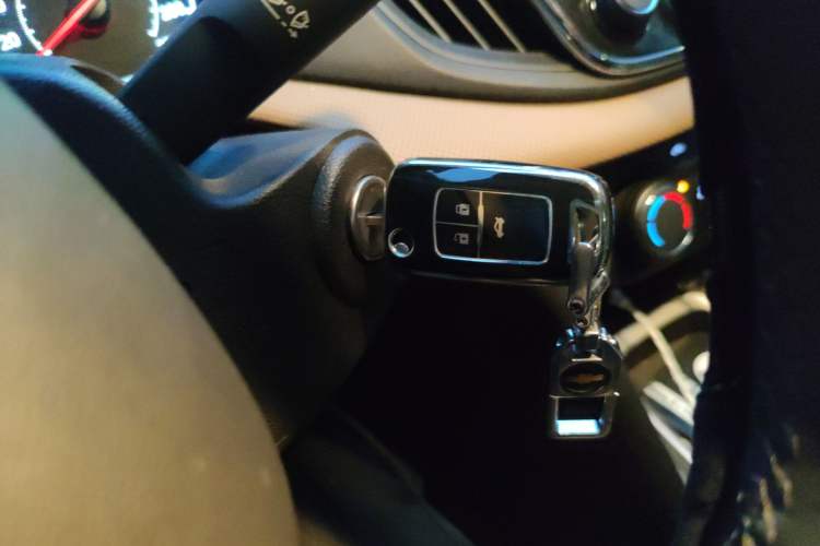 Used Chevrolet Monza 2021 320 Automatic Enjoyment Sunroof Edition Vehicle Key