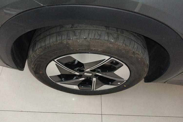 Used Geely Galaxy E5 2026 Model 610km Long-Distance Edition