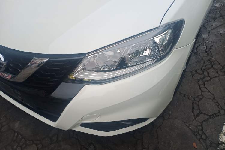 Used Nissan Tiida 2016 1.6L CVT Smart Drive Edition Left Front Headlight