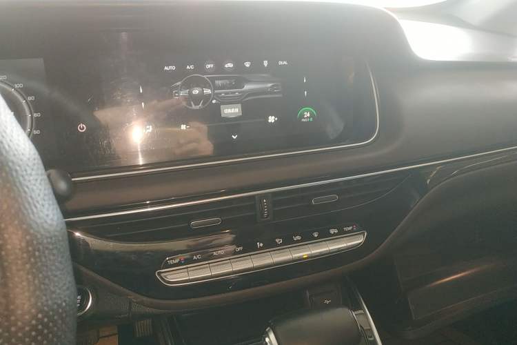 Used GAC Trumpchi M6 2019 270T DCT Prestige Edition (7-seater) China VI Audio And AC Panel