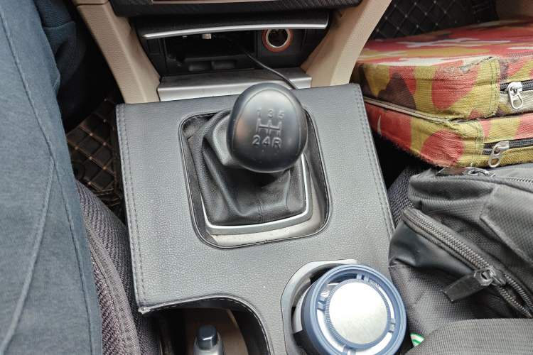 Used Ford Focus 2013 Sedan Classic 1.8L Manual Base Model Gear Lever