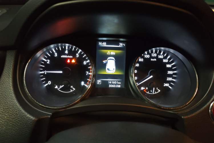 Used Nissan Qashqai 2016 2.0L CVT Luxury Edition Instrument Cluster
