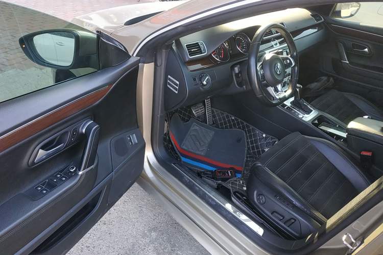 Used Volkswagen FAW-Volkswagen CC 2016 2.0 TSI Luxury Model