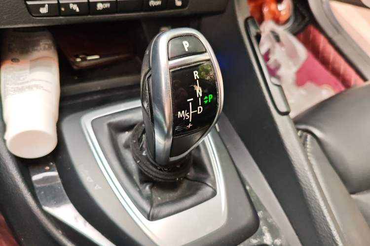 Used BMW X1 2015 sDrive18i Fashion Upgrade Edition Gear Lever