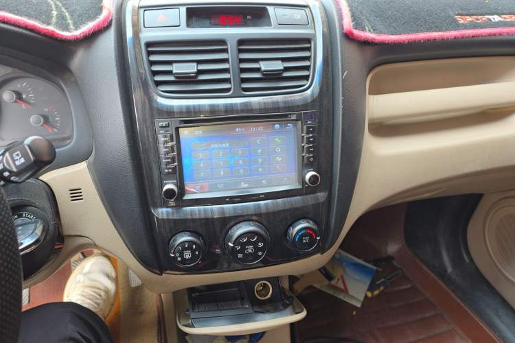 Used Kia Sportage 2013 2.0L Manual Two-Wheel Drive GL Trim
