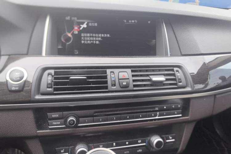 Used BMW 5 Series 2014 525Li Luxury Design Package
