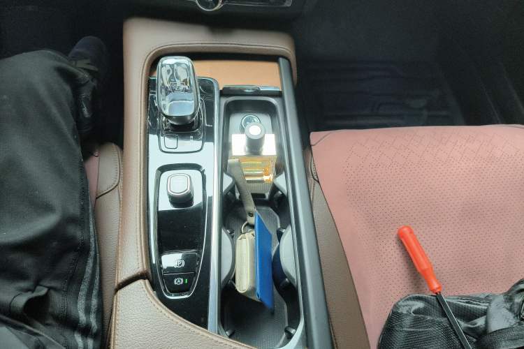 Used Volvo S90 2022 B5 Zhiyi Luxury Edition Gear Lever