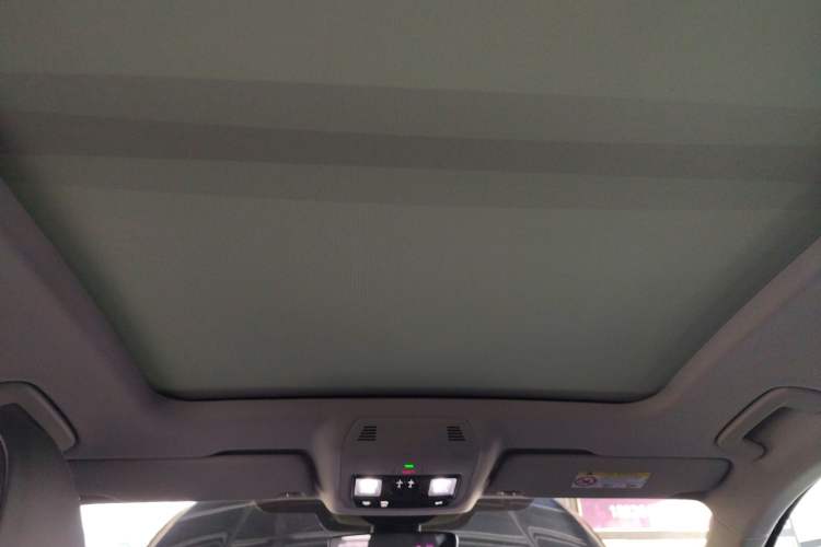 Used Volkswagen Passat 2025 Pro 380TSI Dragon Glory Edition
