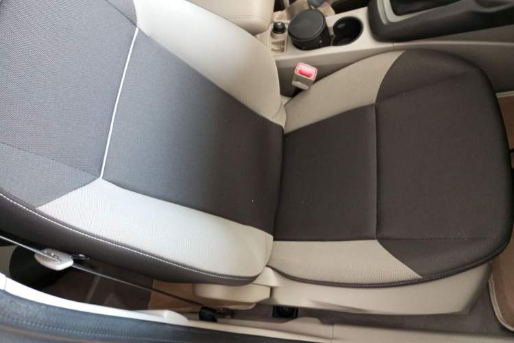 Used Ford Focus 2012 Sedan 1.6L Manual Comfort Model
