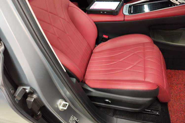 Used EXEED Stellar 2023 400T Two-Wheel Drive Comfort Flyfish Edition