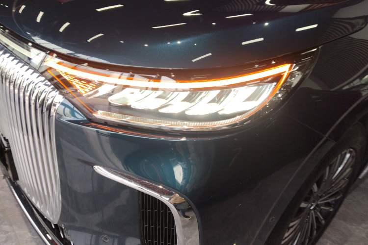 Used VOYAH Dream 2026 Model PHEV Kunpeng Pro Left Front Headlight