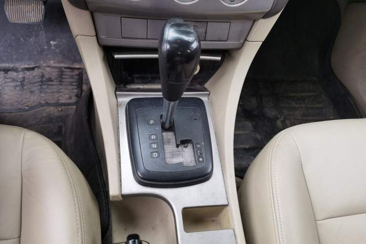 Used Ford Focus 2011 Sedan 1.8L Automatic Fashion Edition
