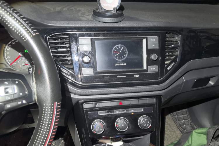 Used Volkswagen T-ROC 2018 280TSI DSG Two-Wheel-Drive Comfort Version China V Standard