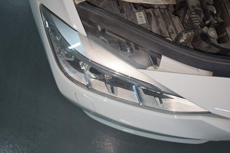 Used BMW 3 Series 2014 320Li Fashion Model Right Front Headlight