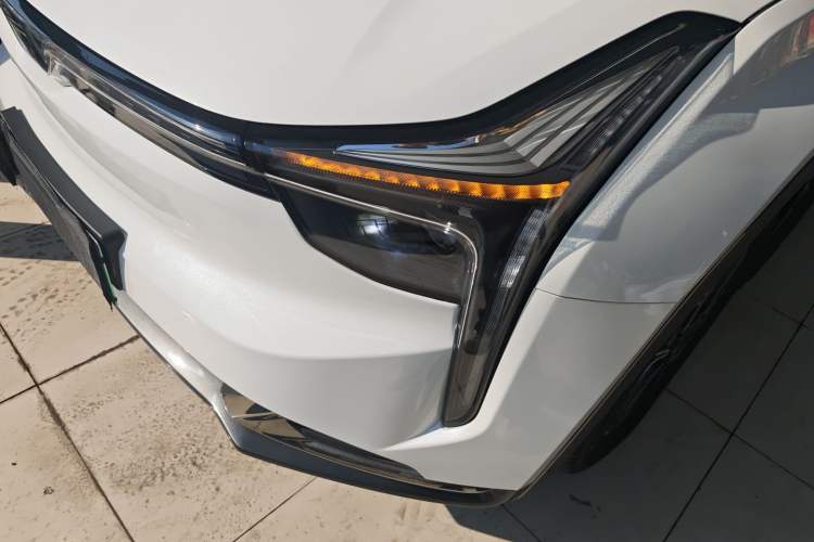 Used NETA U 2022 Zhi400 Pro Ternary Lithium