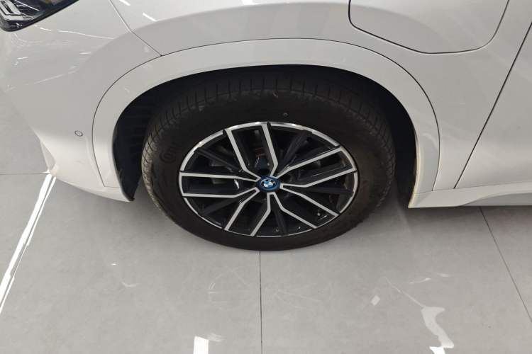 Used BMW iX1 2023 eDrive25L M Sport Package Left Front Wheel Hub