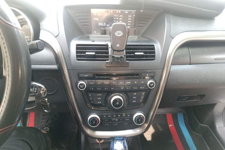 Used Bestune X80 2015 2.0L automatic luxury version