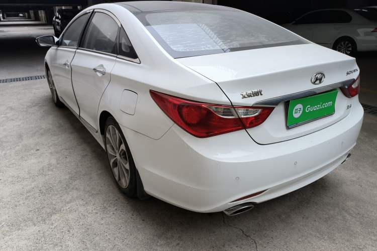 Used Hyundai Sonata 2014 2.4L Automatic Luxury Version China IV Standard