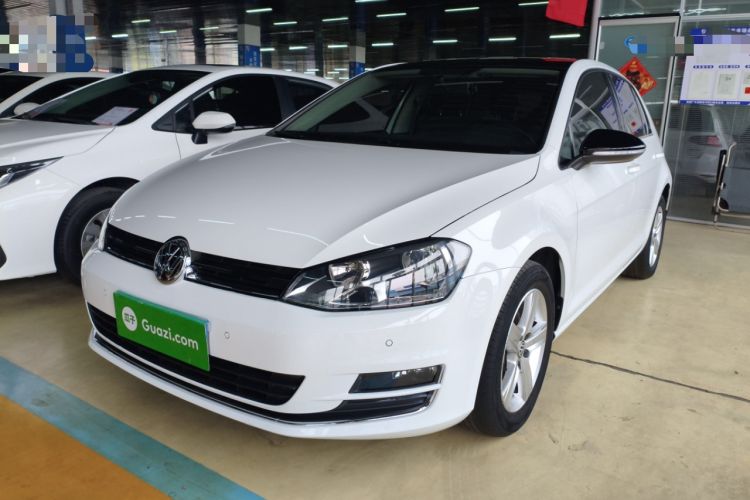 Used Volkswagen Golf 2017 1.6L Automatic Comfort Million-Vehicle Anniversary Edition