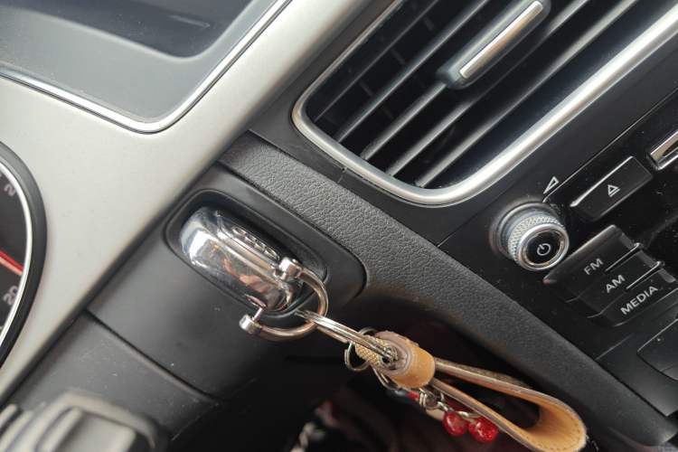 Used Audi A4L 2015 35 TFSI Automatic Standard Model Interior 1