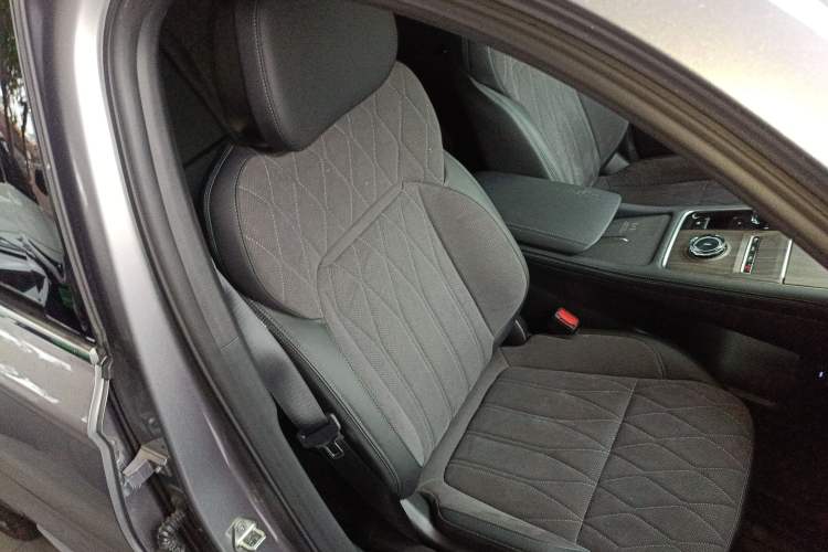 Used Geely Auto Monjaro L 2025 Dongfang Yao 2.0TD Automatic Lanxing Edition
