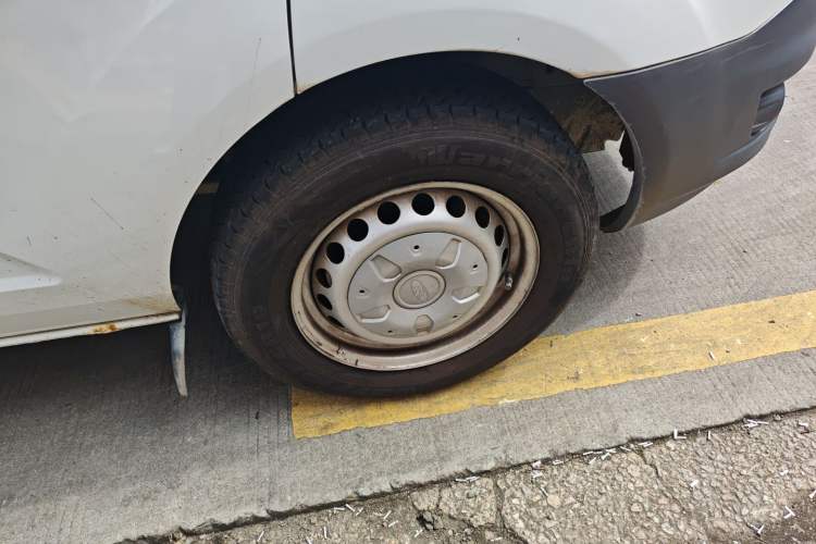 Used Ford Transit 2019 2.0T Gasoline Automatic Multi-Function Commercial Vehicle Mid-Roof 6-Seater China VI Standard
