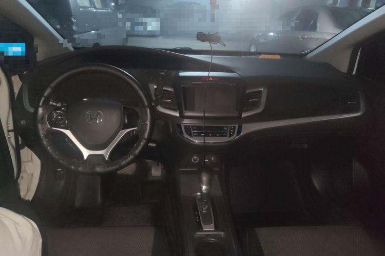 Used Honda Jade 2013 1.8L automatic Comfort version 5 seats