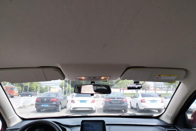 Used Dongfeng Fengon S560 2018 1.8L CVT Elite Model 7 Seats