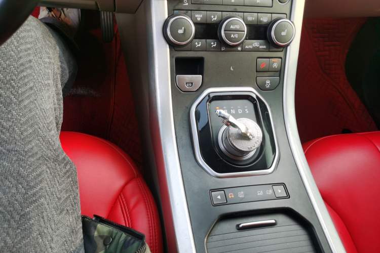 Used Land Rover Range Rover Evoque 2016 2.0T SE Smart Glow Edition
