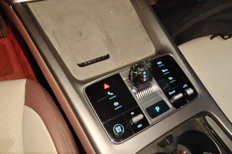 Used BYD Seal 2023 DM-i 1.5T 121km Prestige Model Gear Lever