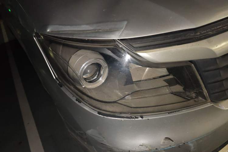 Used CHANGAN KAICHENG Ruixing M90 2018 2.0L Standard Edition Flat-Top Liftback 6-Seater 4G94S
