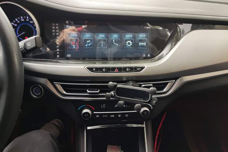 Used Changan Eado 2019 High-Energy Edition 1.6L GDI Manual Pioneer Model China VI Standard
